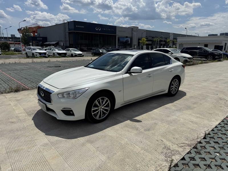 Infiniti Q50L, 2022 — купить в Саратове под ключ