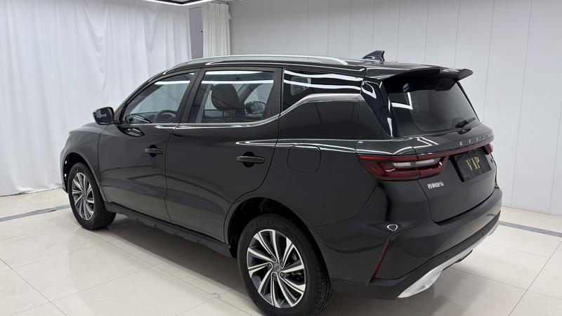 Geely Vision X6, 2022 — фото 4 из 12