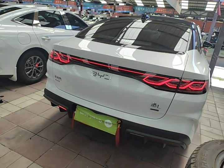 BYD Qin L, 2025 — фото 6 из 9