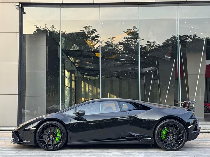 Lamborghini Huracán, 2022 — фото 3 из 9