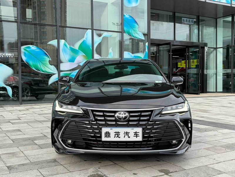 Toyota Avalon, 2023 — фото 2 из 12