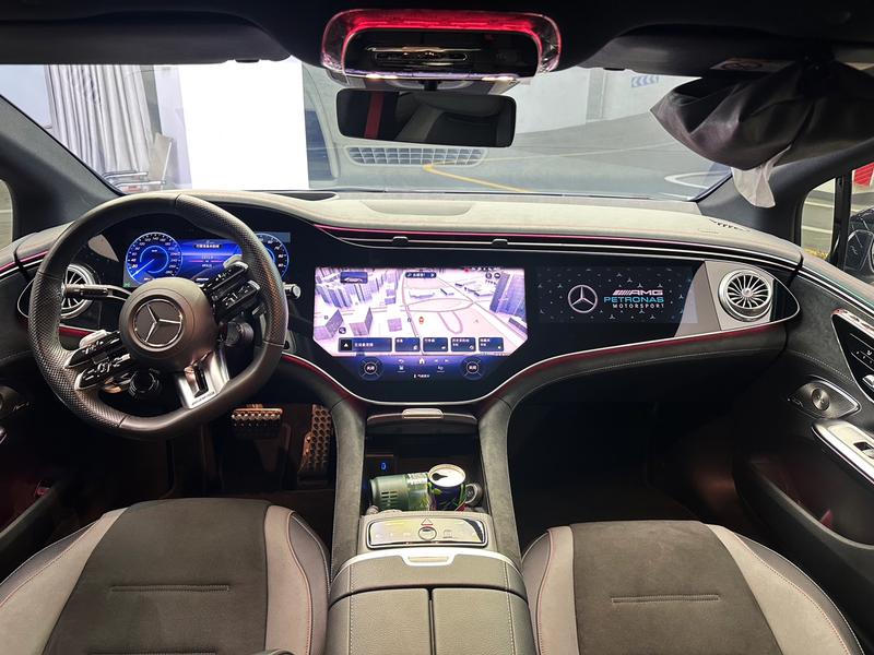 Mercedes-Benz EQE AMG, 2023 — фото 9 из 12