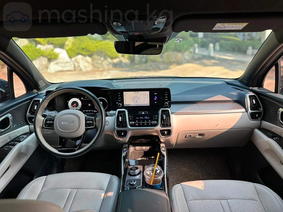 Kia Sorento, 2022 — фото 8 из 12