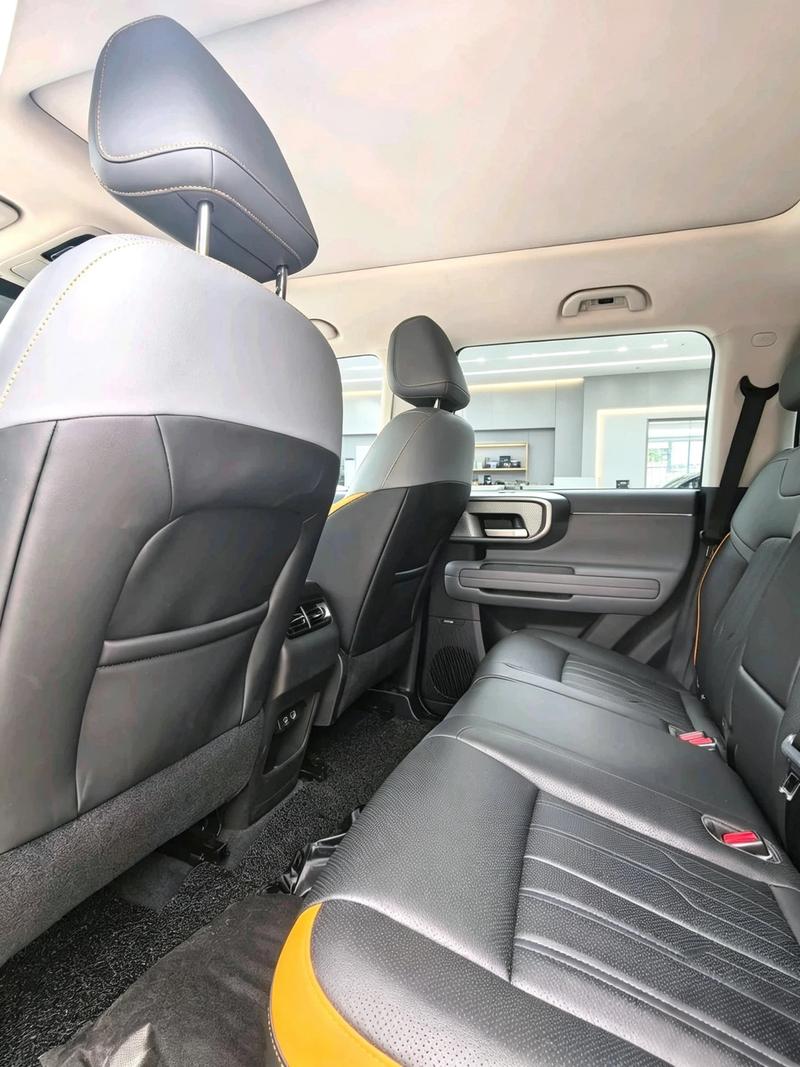 BAIC Beijing BJ40 Hybrid, 2025 — фото 8 из 9
