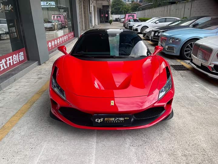 Ferrari F8, 2022 — фото 2 из 9
