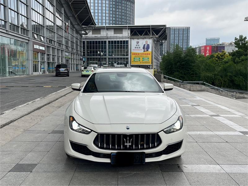 Maserati Ghibli, 2022 — фото 2 из 12