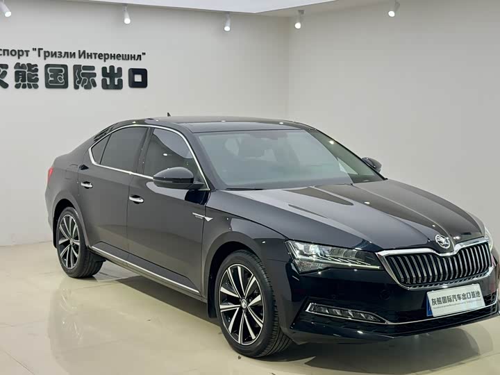Skoda Superb, 2023 — фото 3 из 9