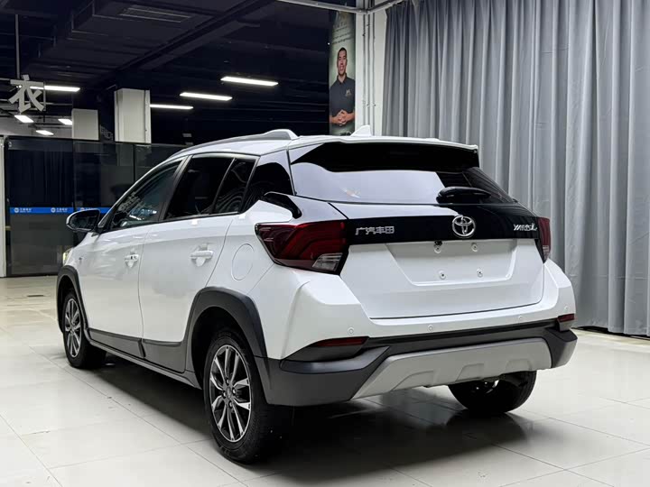 Toyota Yaris L Hatchback, 2022 — фото 4 из 9