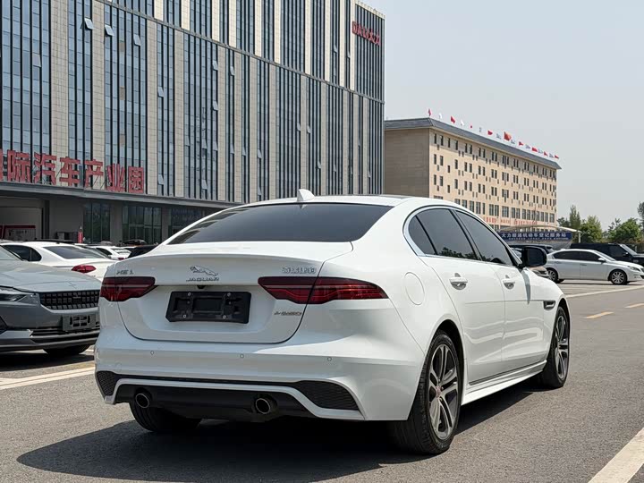 Jaguar XE L, 2024 — фото 4 из 9