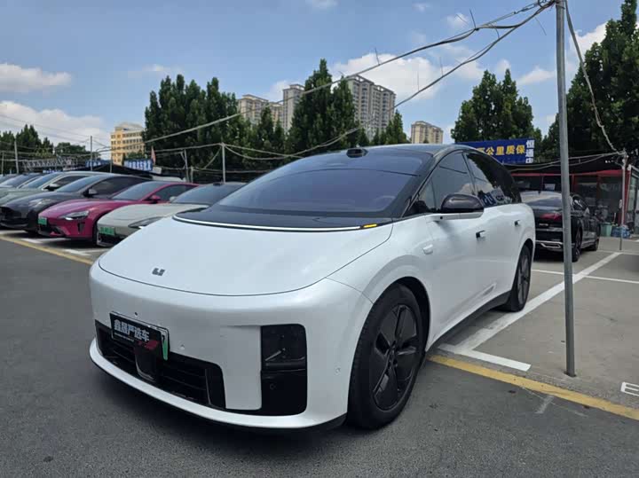 LiXiang i8, 2025 — купить в Иванове под ключ