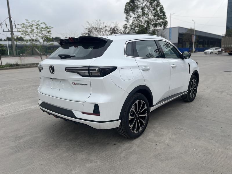 Changan CS55 Plus Hybrid, 2026 — фото 6 из 12