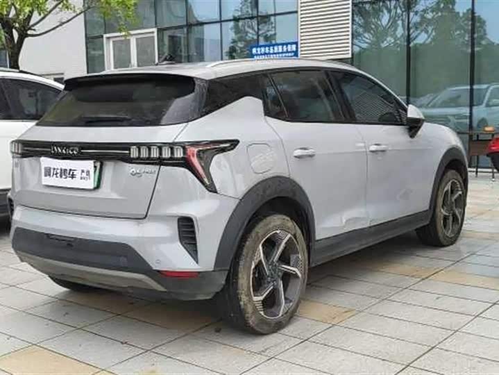 Lynk & Co 06 EM-P Hybrid, 2023 — фото 9 из 9