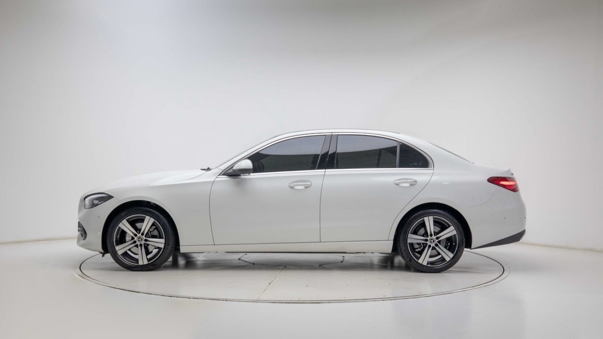 Mercedes-Benz C-Class, 2025 — фото 8 из 12