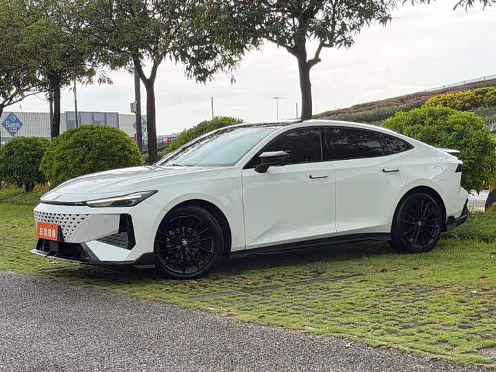 Changan UNI-V, 2024 — купить в Курске под ключ