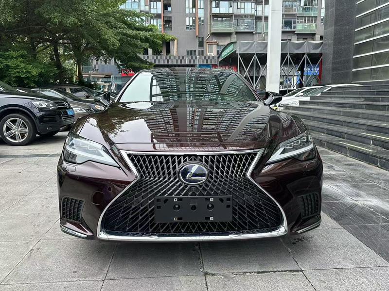 Lexus LS, 2021 — фото 2 из 9