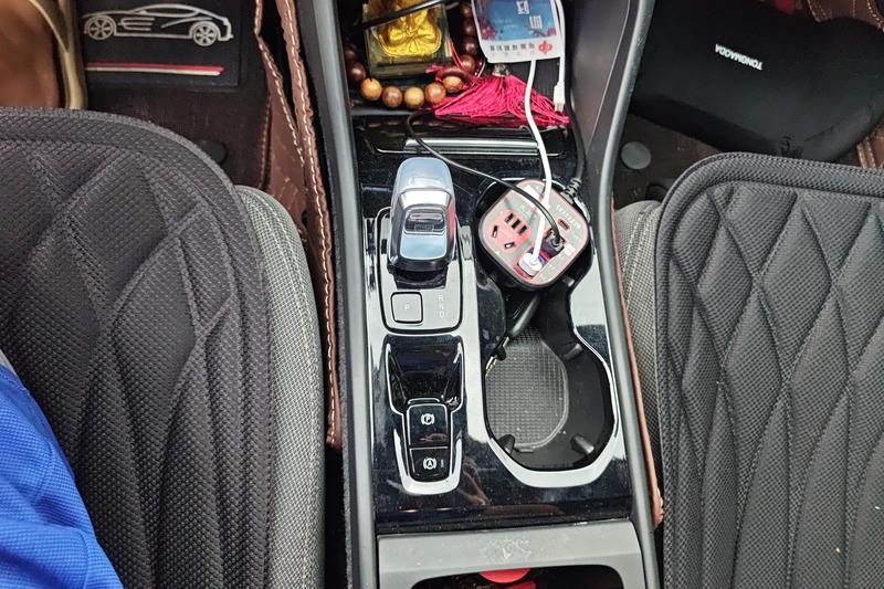 Volvo XC40, 2024 — фото 8 из 12