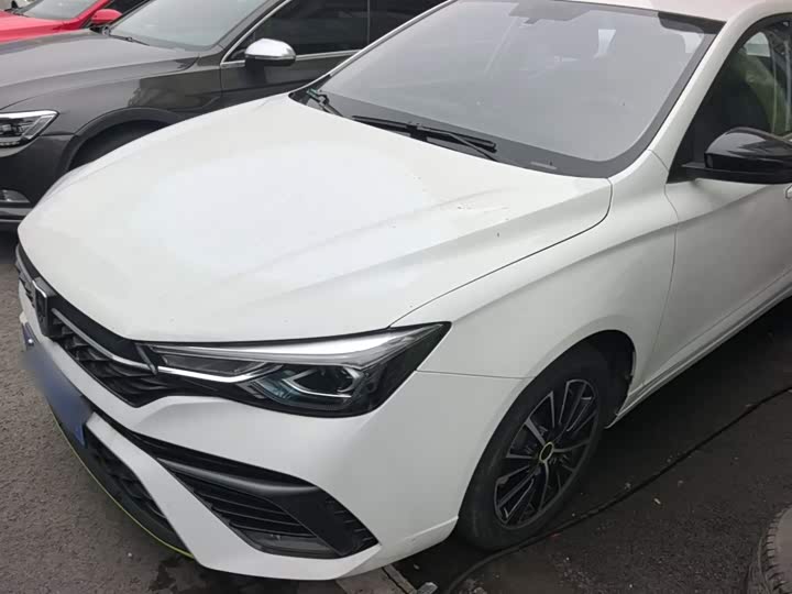 Roewe i5, 2023 — купить в Брянске под ключ