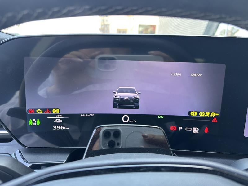 Audi Q6L e-tron, 2025 — фото 7 из 12