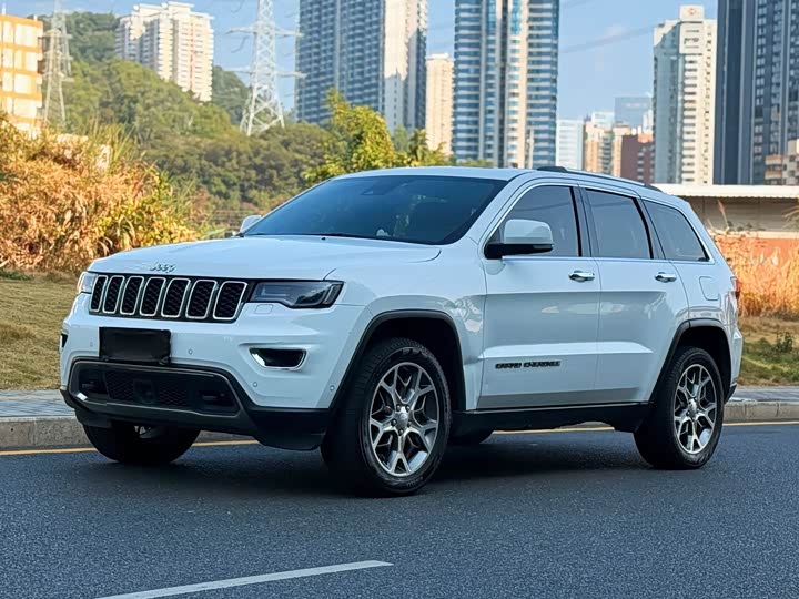 Jeep Grand Cherokee, 2022 — купить в Чебоксарах под ключ