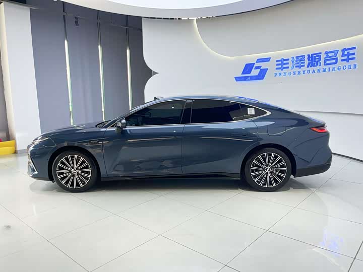 Geely Galaxy Starshine 8 EM-i, 2025 — фото 3 из 9