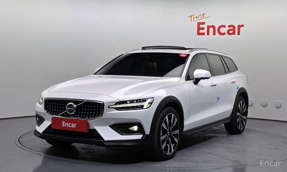 Volvo V60, 2023 — купить в Иванове под ключ
