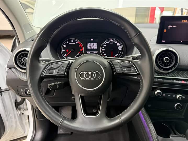 Audi Q2L, 2022 — фото 9 из 9
