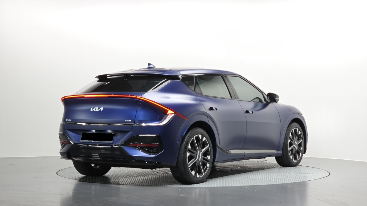 Kia EV6, 2024 — фото 2 из 12