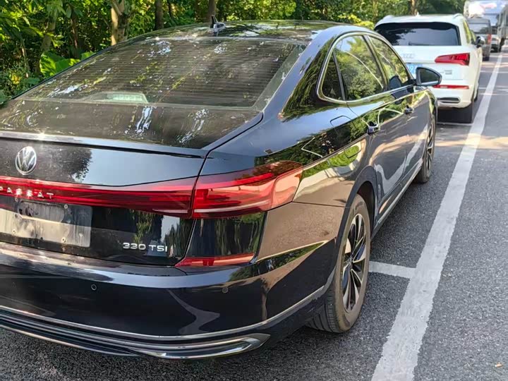 Volkswagen Passat, 2023 — фото 4 из 7