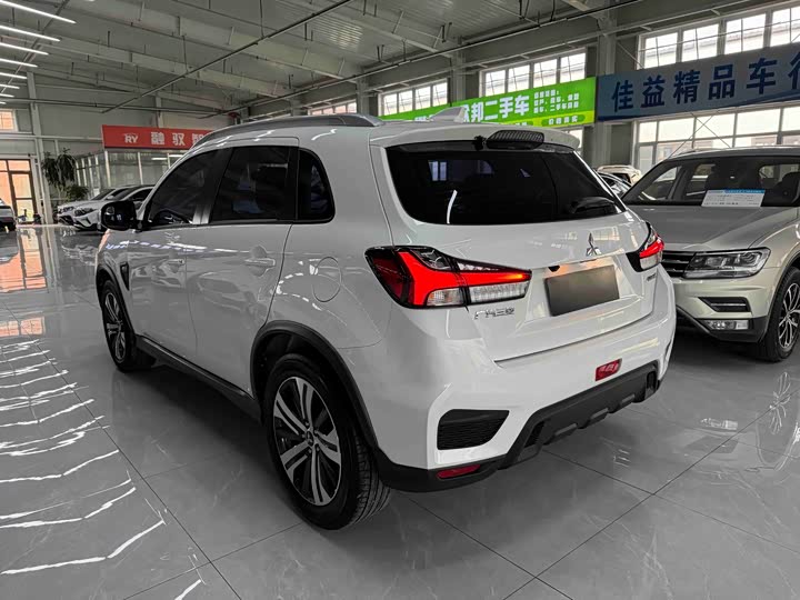 Mitsubishi ASX, 2023 — фото 6 из 9