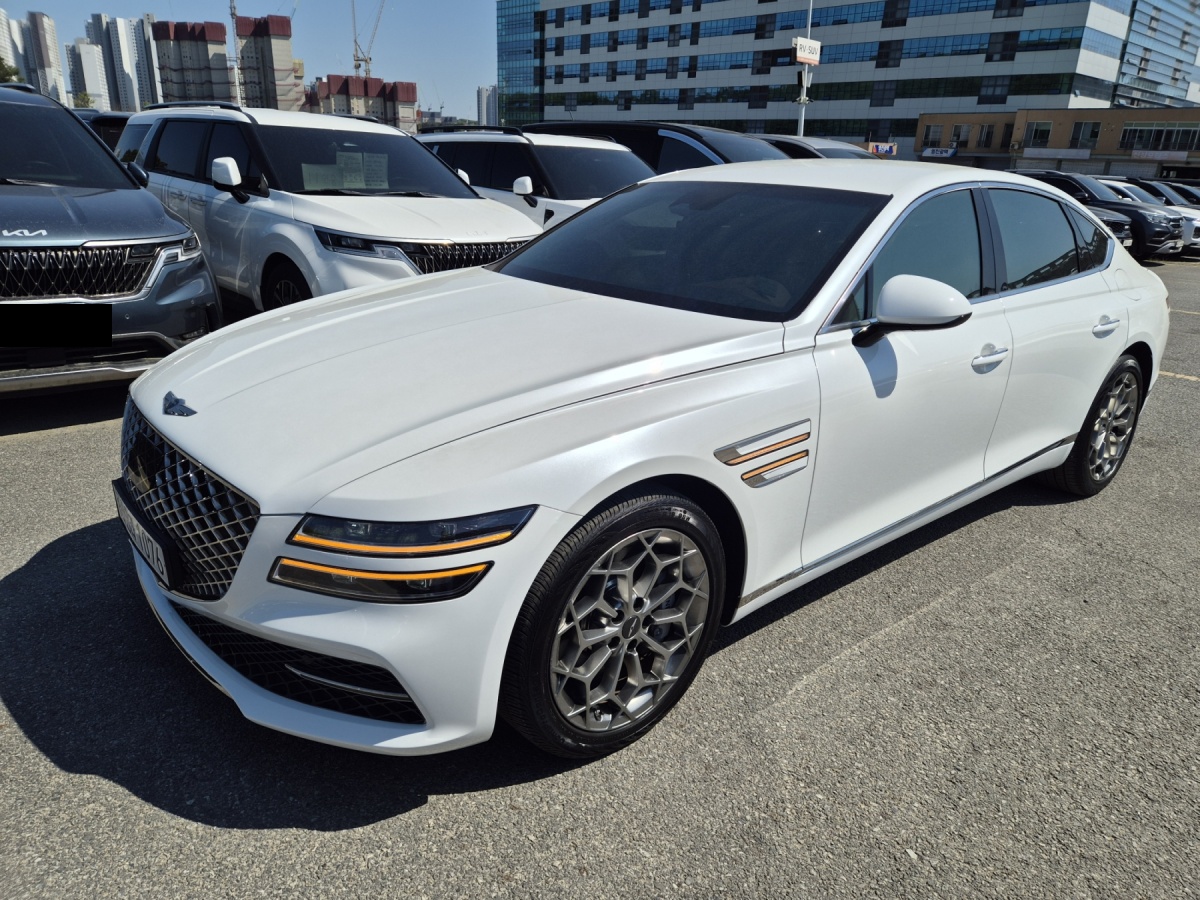 Genesis G80, 2023 — фото 2 из 12
