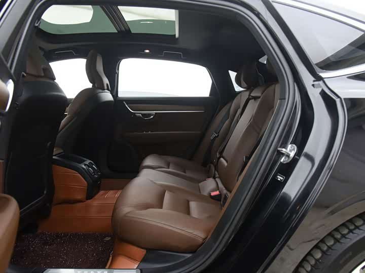 Volvo S90, 2023 — фото 8 из 9