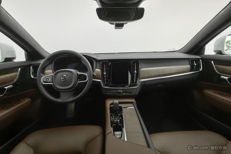 Volvo V90, 2026 — фото 8 из 12