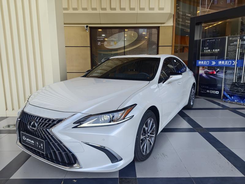 Lexus ES, 2023 — купить в Туле под ключ
