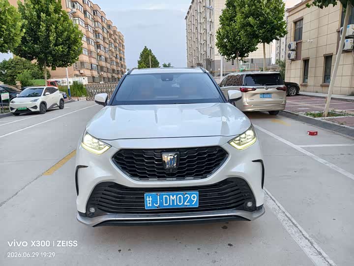 Toyota Crown Kluger, 2022 — купить в Чебоксарах под ключ