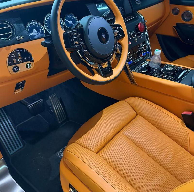 Rolls-Royce Cullinan, 2023 — фото 5 из 8