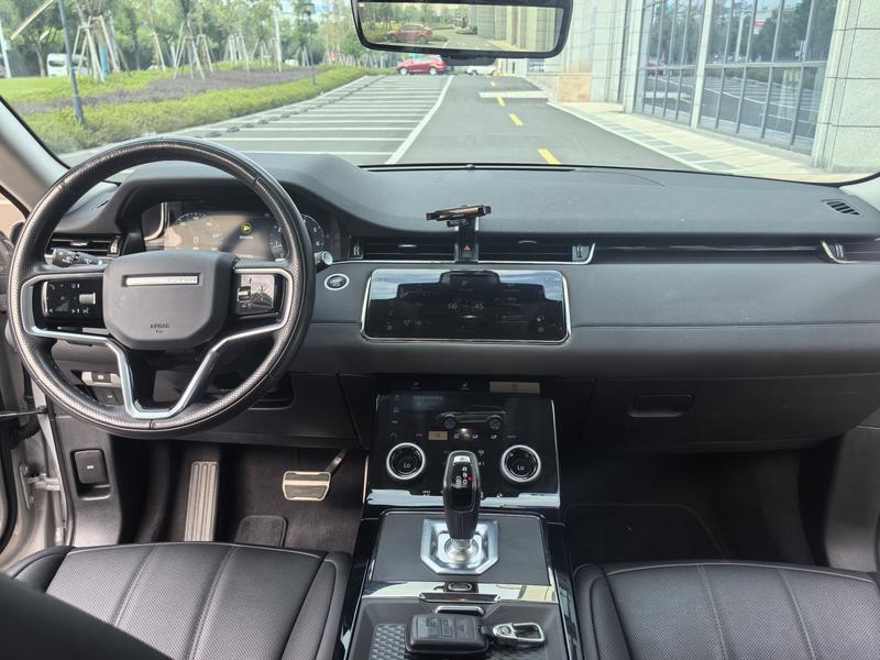 Land Rover Range Rover Evoque L, 2023 — фото 8 из 12