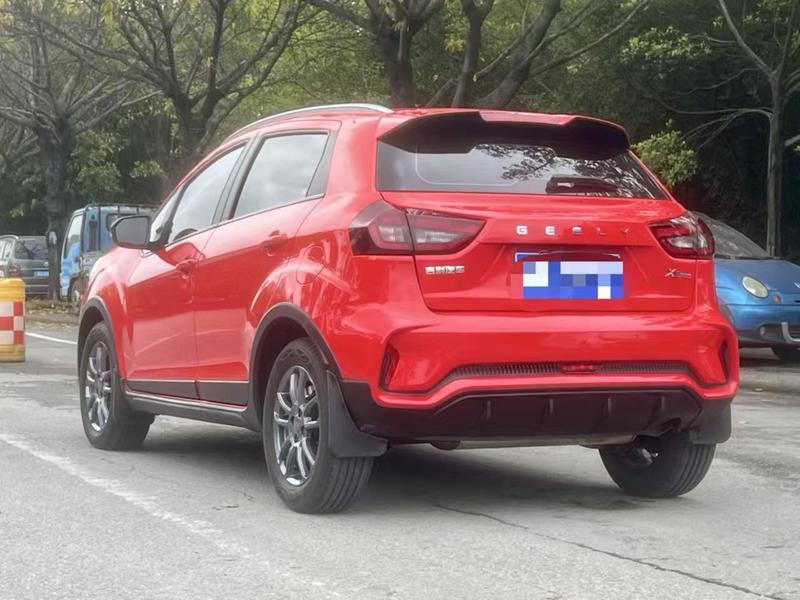 Geely Vision X3, 2021 — фото 4 из 10
