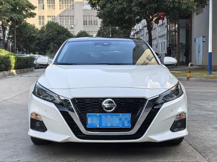 Nissan Teana, 2022 — фото 2 из 9
