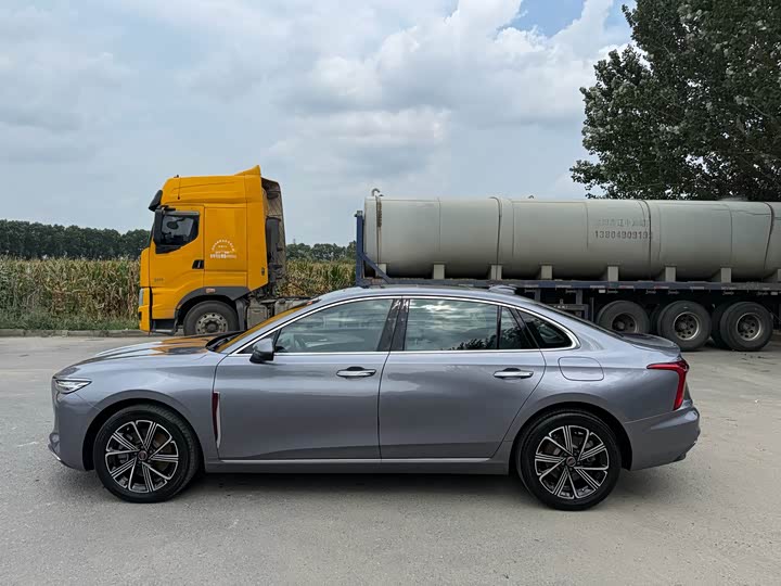 Hongqi H5 Hybrid, 2025 — фото 3 из 9