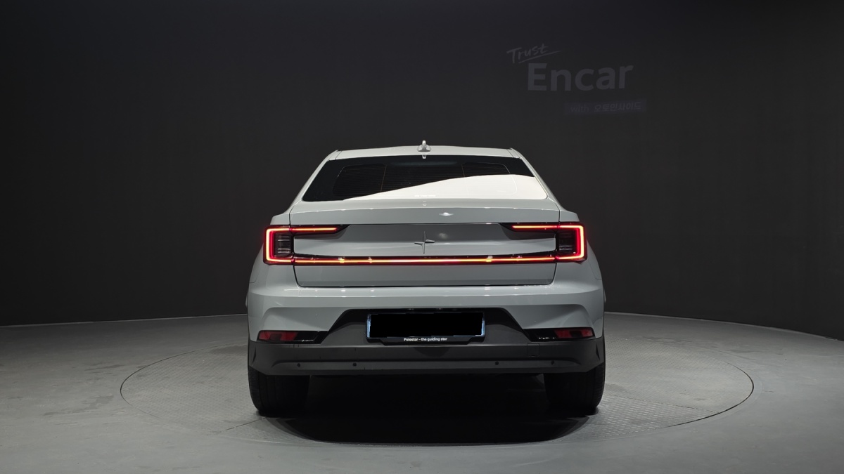 Polestar 2, 2025 — фото 4 из 12