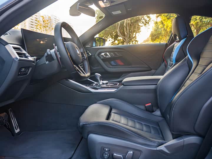 BMW M2, 2025 — фото 9 из 9