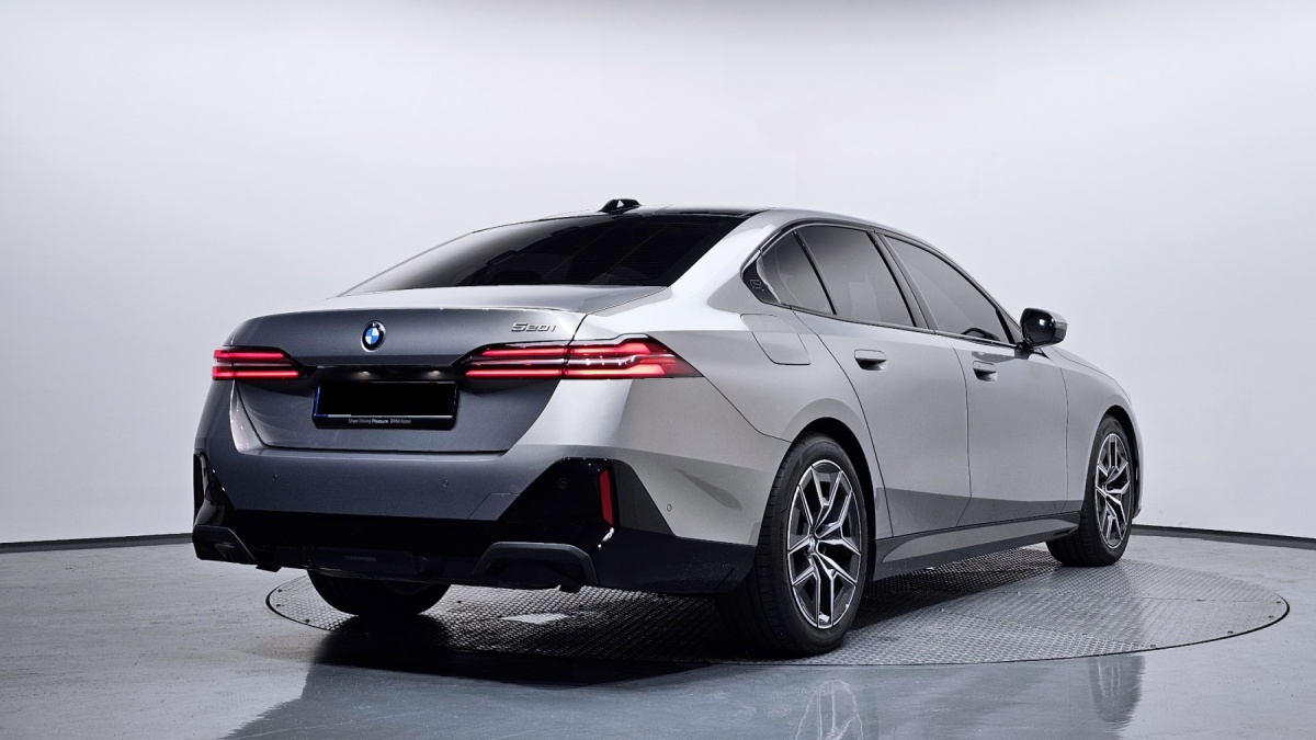 BMW 5 Series, 2025 — фото 2 из 12
