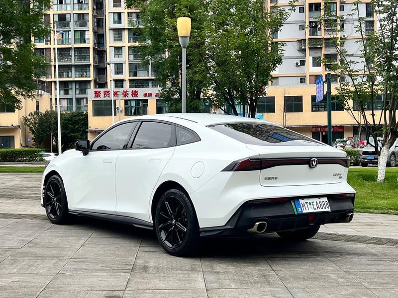 Changan UNI-V Hybrid, 2022 — фото 5 из 12