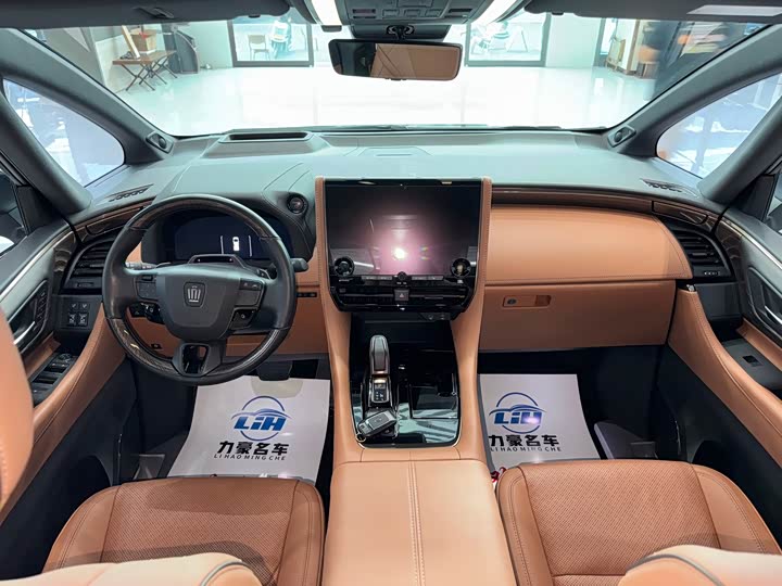 Toyota Vellfire, 2024 — фото 7 из 9