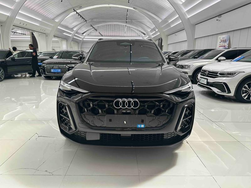 Audi Q5L, 2025 — фото 2 из 12
