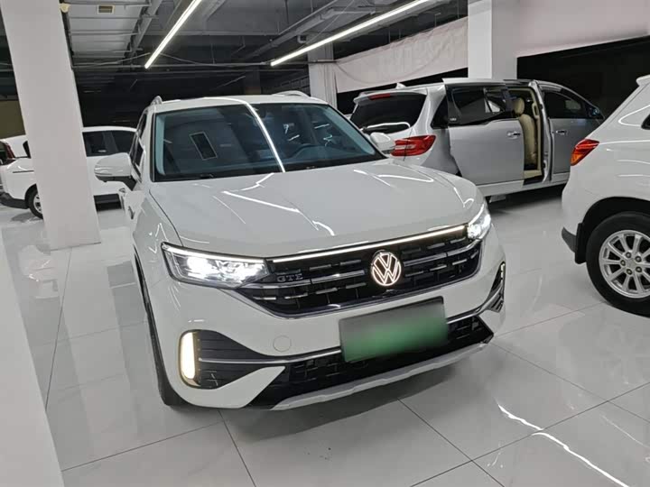 Volkswagen Tayron GTE Hybrid, 2022 — фото 4 из 9