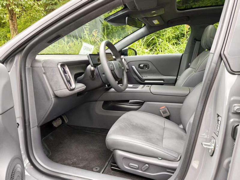 Leapmotor Lafa5, 2025 — фото 7 из 9