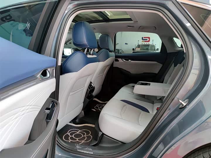 Geely Preface, 2022 — фото 10 из 12