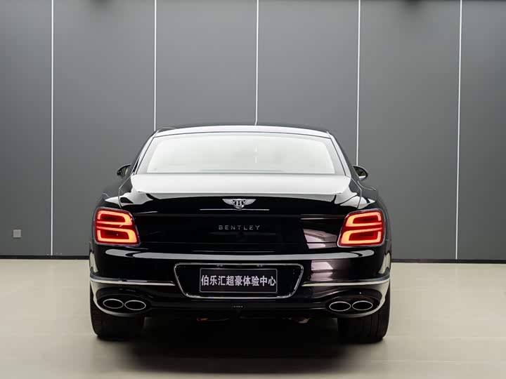 Bentley Flying Spur, 2025 — фото 8 из 9