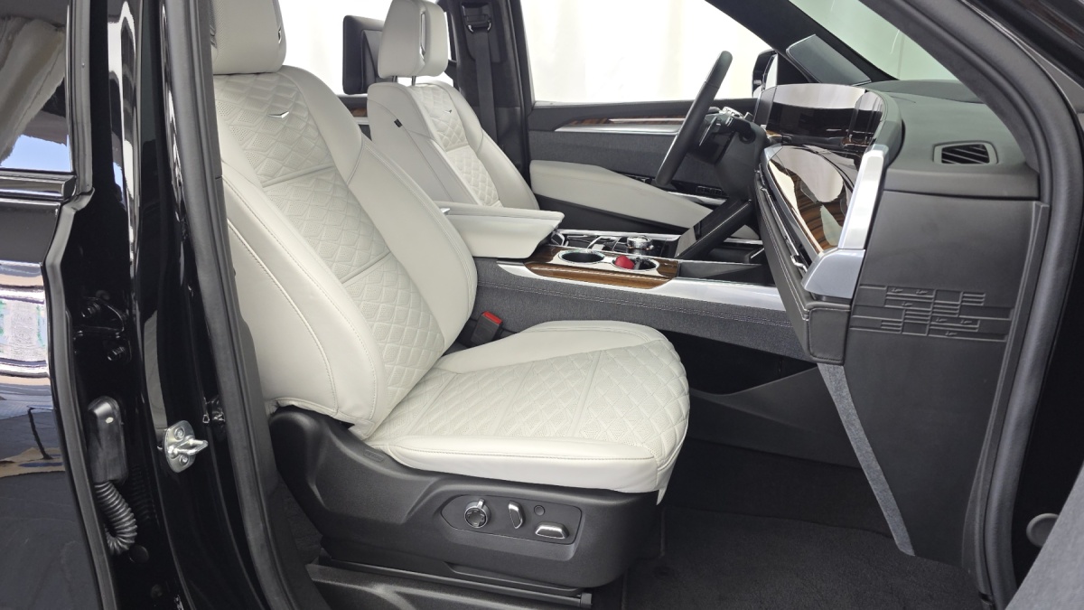 Cadillac Escalade, 2025 — фото 9 из 12